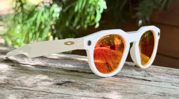 ميتا تُعلن عن نظارات Oakley الذكية المدعومة بالذكاء الاصطناعي قبل طرحها في الصيف المقبل