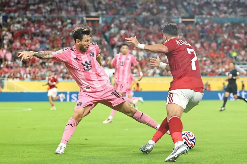 ميسي على بُعد هدف واحد من تجاوز رونالدو كأفضل هداف في تاريخ كأس العالم للأندية