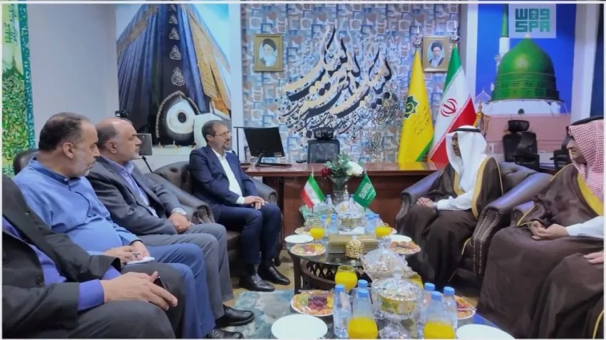 نائب وزير الحج والعمرة يقوم بجولة تفقدية لمواقع سكن الحجاج الإيرانيين في مكة المكرمة