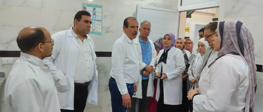 نائب وزير الصحة يزور المرافق الصحية في الدقهلية ويوصي بمكافآت للمميزين وعقوبات للمقصرين. نائب وزير الصحة يزور المرافق الصحية في الدقهلية ويوصي بمكافآت للمميزين وعقوبات للمقصرين.