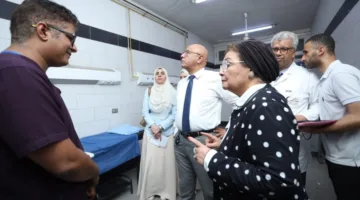 نائب وزير الصحة يزور عدة منشآت صحية في محافظة قنا في إطار جولة ميدانية شاملة.