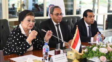 نائب وزير الصحة يقوم بجولة ميدانية شاملة في قنا