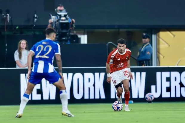 نادر السيد: زيزو هو أفضل لاعب في الأهلي خلال مونديال الأندية نادر السيد: زيزو هو أفضل لاعب في الأهلي خلال مونديال الأندية