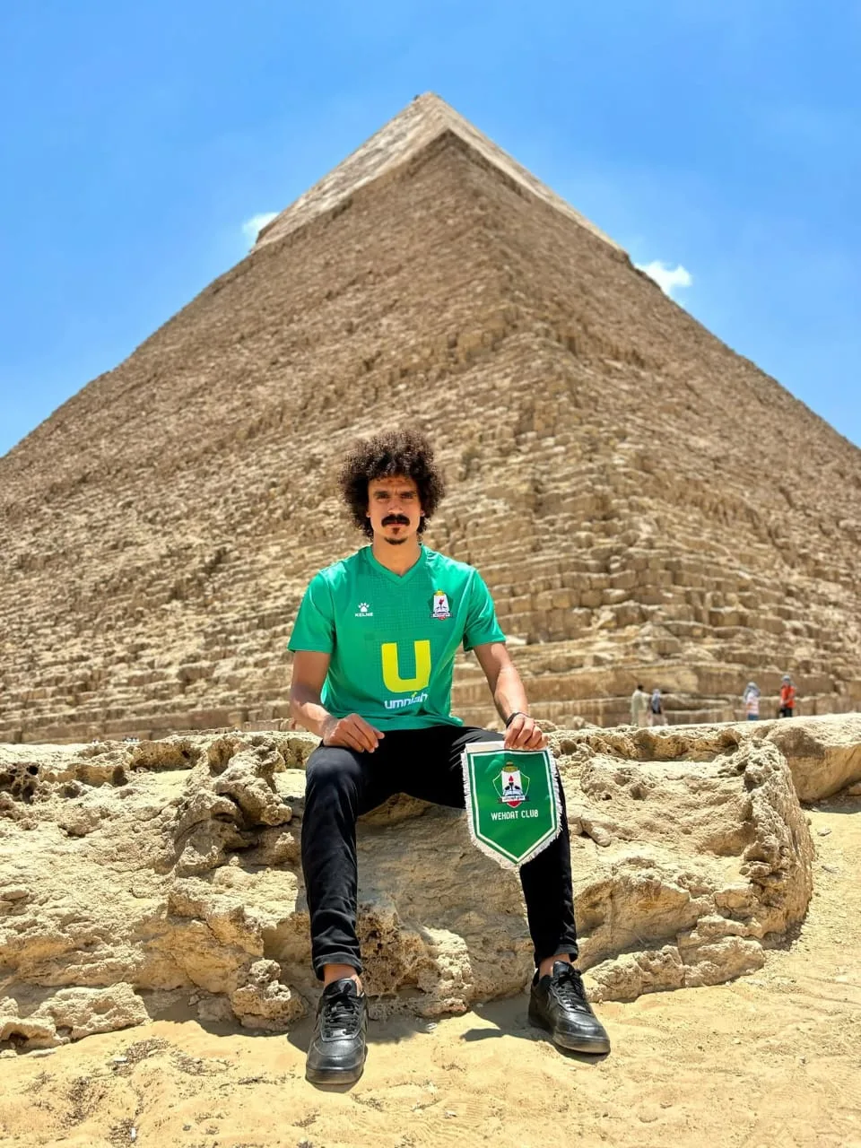 نادي الوحدة الأردني يعلن عن توقيع عقد مع مصطفى معوض لمدة موسمين نادي الوحدة الأردني يعلن عن توقيع عقد مع مصطفى معوض لمدة موسمين