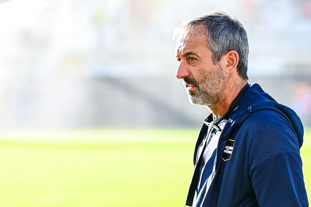 نادي ليتشي الإيطالي يعلن عن فصل مدربه ماركو جامباولو نادي ليتشي الإيطالي يعلن عن فصل مدربه ماركو جامباولو