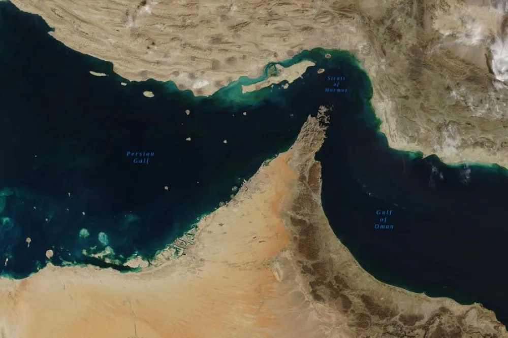 ناقلات النفط تتجنب أجواء التوتر في مضيق هرمز ناقلات النفط تتجنب أجواء التوتر في مضيق هرمز