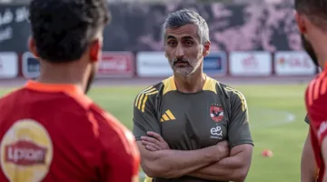 نجم الأهلي الأسبق: “ريبيرو يحتاج إلى الاسترخاء، ويبدو أنه سعيد لكن لا يظهر ذلك”