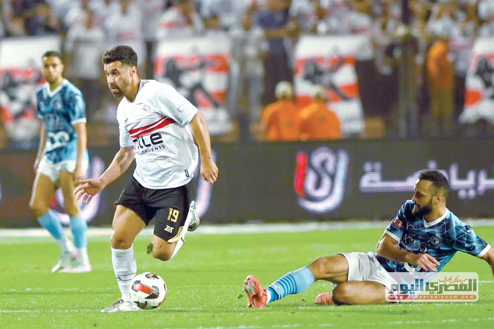 «نجم الأهلي».. الزمالك يقرر عدم التعاقد مع صفقة كبيرة.. خالد الغندور يكشف التفاصيل «نجم الأهلي».. الزمالك يقرر عدم التعاقد مع صفقة كبيرة.. خالد الغندور يكشف التفاصيل