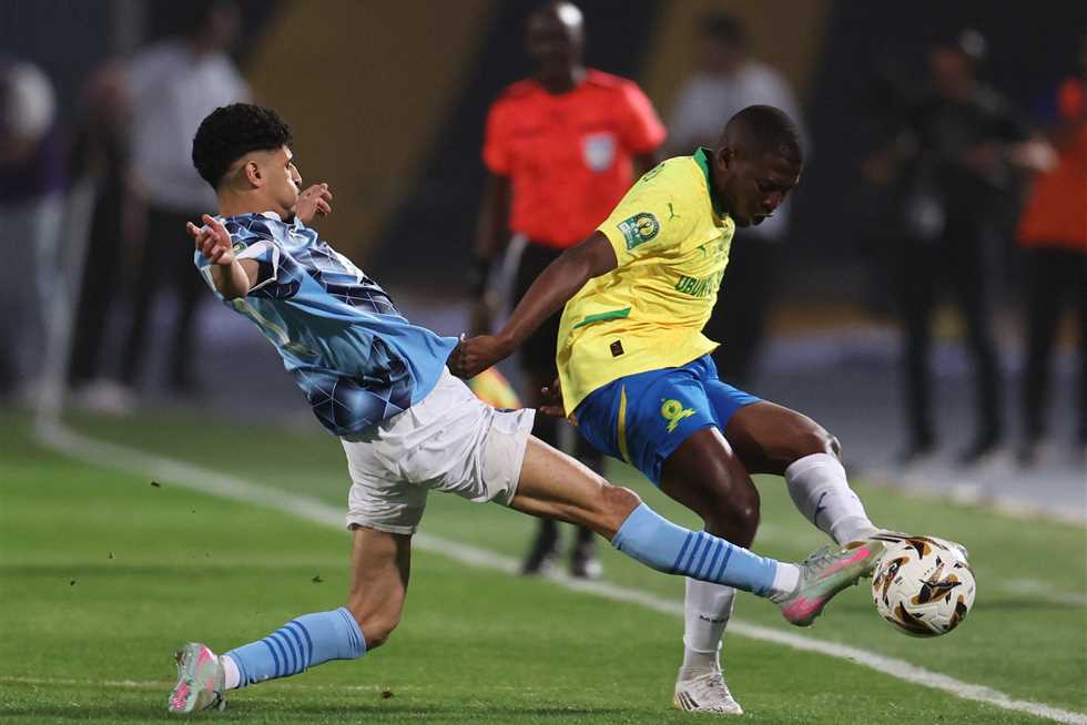 نجم بيراميدز يقرر مصيره بشأن شرط التجديد (التفاصيل) نجم بيراميدز يقرر مصيره بشأن شرط التجديد (التفاصيل)