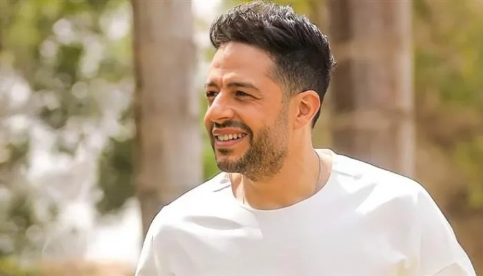 نسخة باللغة الإسبانية لأغنية “بقت عادة” لمحمد حماقي