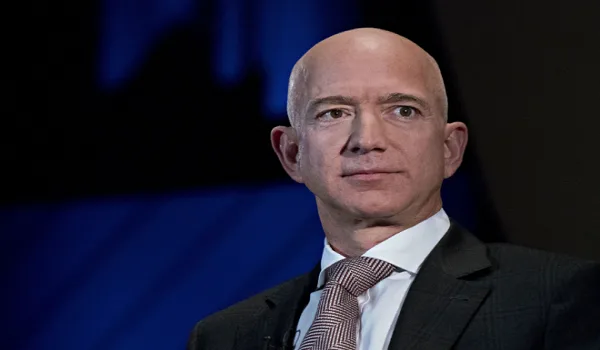نقل زفاف مؤسس أمازون إلى موقع نائي في البندقية لأسباب تتعلق بالأمان نقل زفاف مؤسس أمازون إلى موقع نائي في البندقية لأسباب تتعلق بالأمان