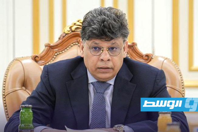 نقيب هيئة التدريس يطالب بسرعة إجراء تحقيق في قرار «تجميد الإيفاد» نقيب هيئة التدريس يطالب بسرعة إجراء تحقيق في قرار «تجميد الإيفاد»