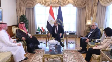 وزير الاتصالات يستعرض مع السفير السعودي بالقاهرة فرص جديدة للتعاون بين مصر والسعودية