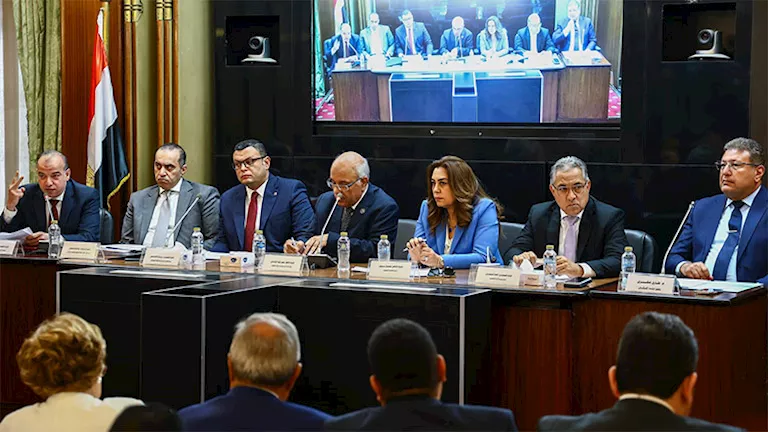 نواب المعارضة يغادرون جلسات مناقشة قانون الإيجار القديم نواب المعارضة يغادرون جلسات مناقشة قانون الإيجار القديم