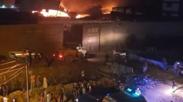 نيران هائلة تندلع في مستودع مصنع الحديد بالقليوبية والفرق تتدخل بـ15 سيارة إطفاء