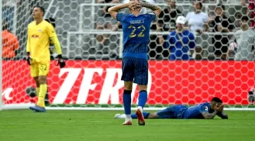 نيفيش يعبّر عن أسفه لعدم ترجمة الهلال لفرصه الهجومية.