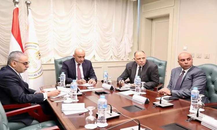 نيفين شحاتة: وزير التعليم يستعرض التحضيرات لعقد امتحانات المرحلة الثانوية نيفين شحاتة: وزير التعليم يستعرض التحضيرات لعقد امتحانات المرحلة الثانوية