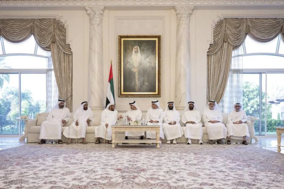 هزاع بن زايد يلتقي بالمعزين بمناسبة عيد الأضحى في قصر المقام هزاع بن زايد يلتقي بالمعزين بمناسبة عيد الأضحى في قصر المقام