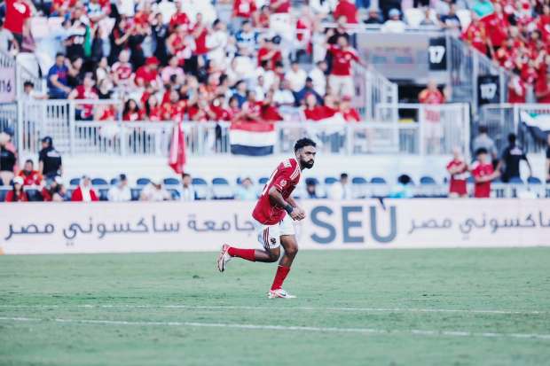 هل اتخذ الأهلي قرارًا بتجميد حسين الشحات؟ تفاصيل الأزمة قبل مواجهة بالميراس. هل اتخذ الأهلي قرارًا بتجميد حسين الشحات؟ تفاصيل الأزمة قبل مواجهة بالميراس.