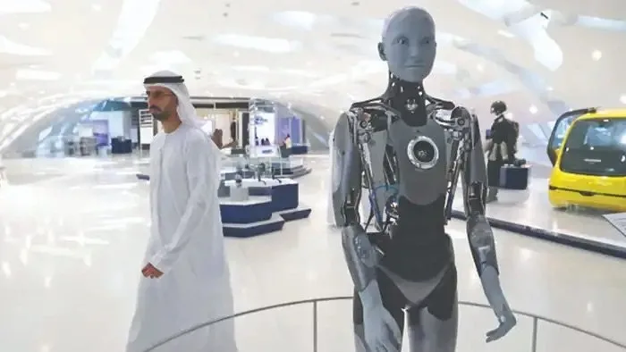 هل سنظل بشراً أم سنتحول إلى ملحق للآلة؟ هل سنظل بشراً أم سنتحول إلى ملحق للآلة؟