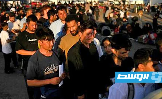 هل كانت الحرب مع إسرائيل السبب أم عوامل أخرى؟ لماذا غادرت إيران حوالي 250,000 أفغاني في يونيو؟