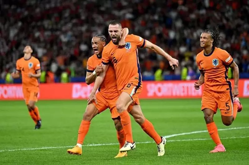 هولندا تقضي على مالطا بفوز ساحق 8-0 في تصفيات المونديال هولندا تقضي على مالطا بفوز ساحق 8-0 في تصفيات المونديال