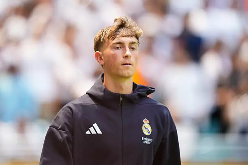 هويسين: متحمس لوجودي في ريال مدريد وعلينا تحقيق الفوز على باتشوكا. هويسين: متحمس لوجودي في ريال مدريد وعلينا تحقيق الفوز على باتشوكا.