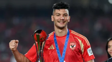 والد أشرف داري ينتقد الإعلام المغربي بعد شائعات مغادرة اللاعب الأهلي