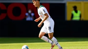 والد مصطفى أشرف يعبّر عن استياءه من الزمالك: لم يتعاملوا مع نجلي بشكل احترافي