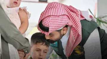 والدة الطفل الفلسطيني محمد حجازي تعبر عن شكرها للسعودية: آمل في استعادة بصره