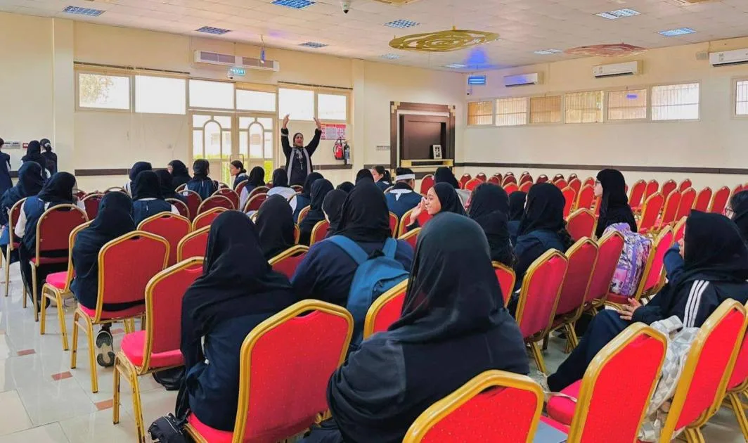 ورشة عمل تشجيعية للطالبات في الشارقة
