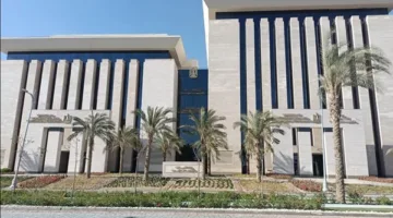 «وزارة الاتصالات» تتيح فرصة التقديم للحصول على تراخيص لإدارة وتشغيل مراكز خدمة المواطنين