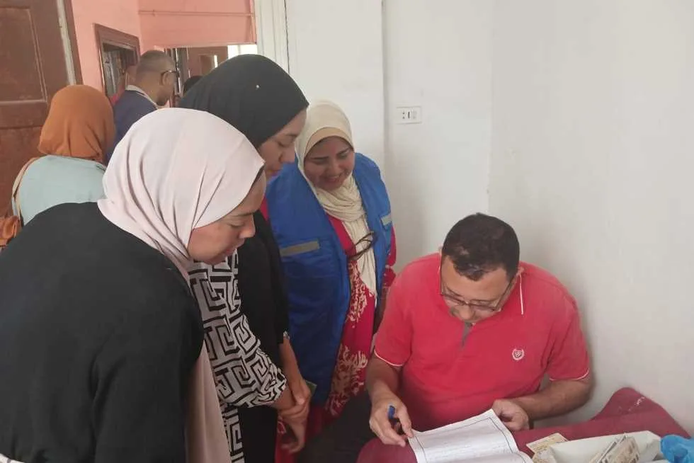 وزارة الداخلية ترسل قوافل مجهزة فنياً ولوجستياً إلى المحافظات لتسهيل عملية استخراج الرقم القومي وزارة الداخلية ترسل قوافل مجهزة فنياً ولوجستياً إلى المحافظات لتسهيل عملية استخراج الرقم القومي