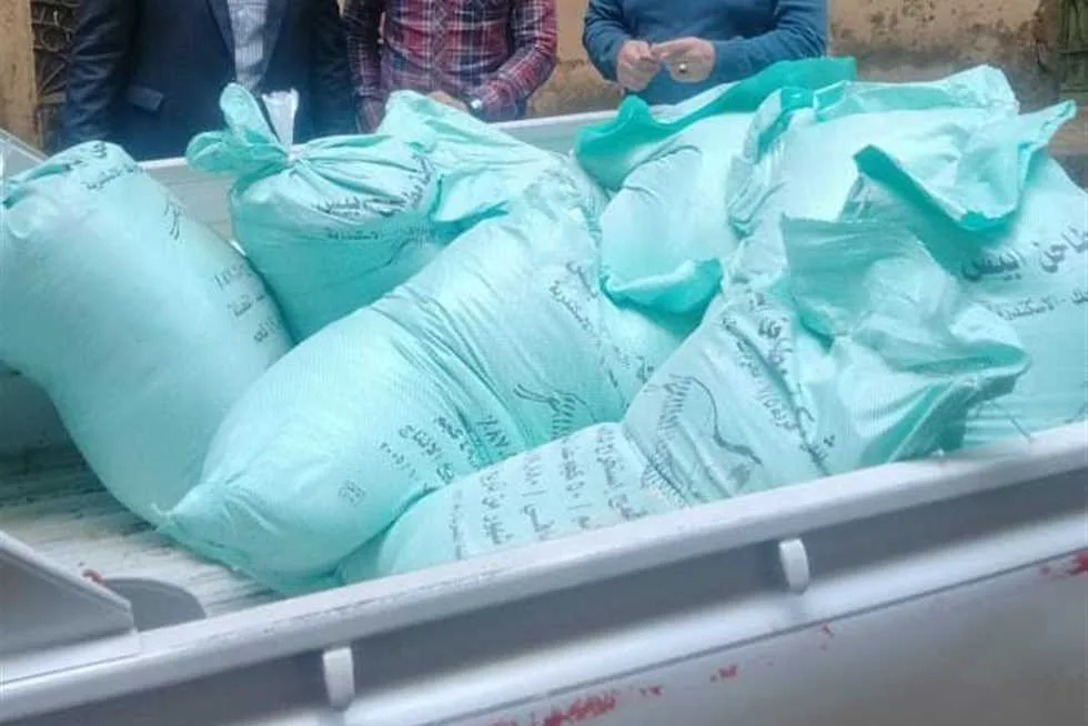 وزارة الداخلية تضبط 10 أطنان من الدقيق خلال حملات فحص مكثفة على المخابز والأسواق وزارة الداخلية تضبط 10 أطنان من الدقيق خلال حملات فحص مكثفة على المخابز والأسواق