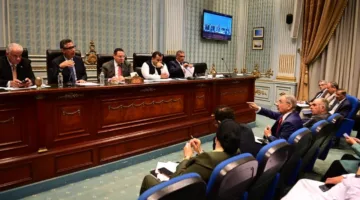 وزارة الزراعة البرلمانية تطلع على تفاصيل تنظيف ميناء الصيد في المعدية بإدكو من قبل جهاز حماية البحيرات والثروة السمكية.