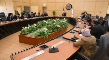 وزارة النقل تناقش مع ميتسوبيشي تعزيز صناعة قطارات المترو محليًا