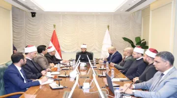 وزير الأوقاف يلتقي بمديري المديريات الإقليمية لمراقبة تقدم العمل