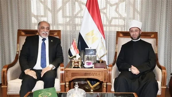 وزير الأوقاف يلتقي شيخ مشايخ التصوف وزير الأوقاف يلتقي شيخ مشايخ التصوف
