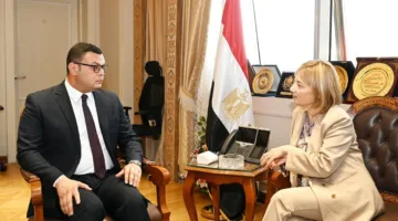 وزير الإسكان يثني على الشراكة مع “البنك الأوروبي” في مشاريع المياه والصرف الصحي.