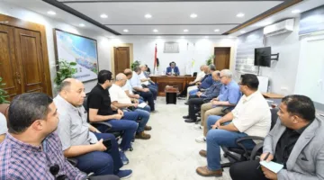 وزير الإسكان يجتمع لمراجعة مشروعات مركز مارينا العلمين السياحي