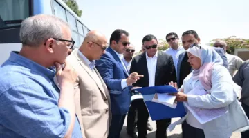وزير الإسكان يقوم بجولة تفقدية لمشروعات الإسكان المستدام وتحديث البنية التحتية في العاش