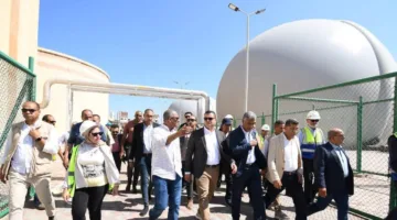 وزير الإسكان يقوم بزيارة محطة معالجة الصرف الصحي الشرقية في محافظة الإسكندرية