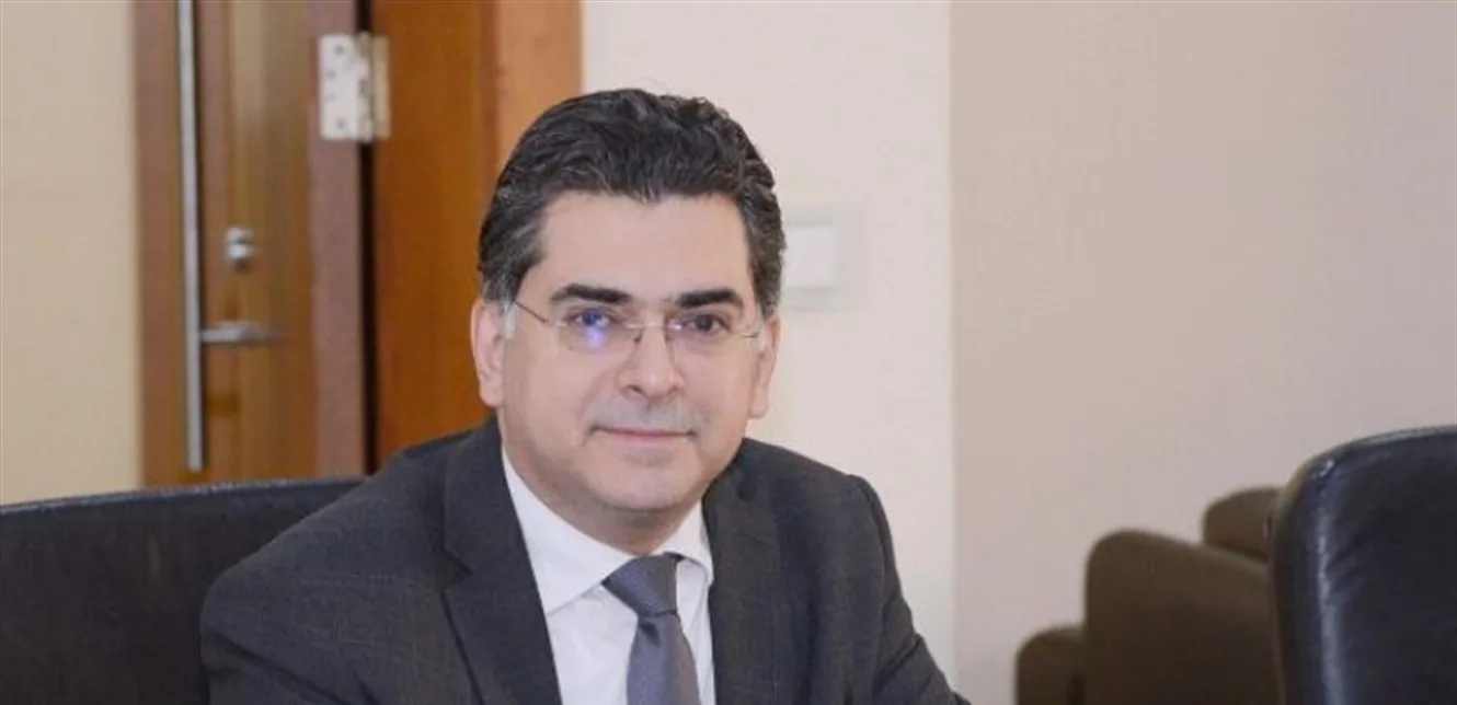 وزير الإعلام يناقش مع السفير الكندي تعزيز التعاون الإعلامي وزير الإعلام يناقش مع السفير الكندي تعزيز التعاون الإعلامي