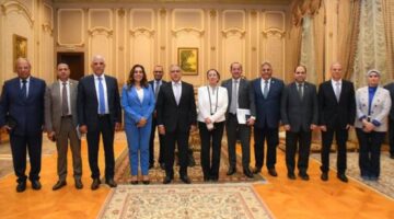 وزير الاتصالات: تعزيز الاستثمارات في خدمات التعهيد لزيادة الصادرات الرقمية