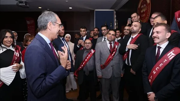وزير الاتصالات يحضر حفل تخرج الدفعة الأولى من برنامج القانون والتكنولوجيا وزير الاتصالات يحضر حفل تخرج الدفعة الأولى من برنامج القانون والتكنولوجيا