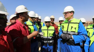 وزير البترول يزور موقع شركة بتروشهد في الصحراء الغربية لمتابعة سير العمل