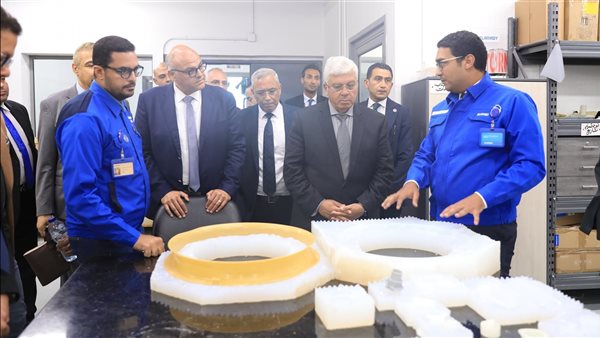 وزير التعليم العالي ومحافظ القليوبية يقومان بزيارة لمجمع الأبحاث والتطوير في مجموعة العربي وزير التعليم العالي ومحافظ القليوبية يقومان بزيارة لمجمع الأبحاث والتطوير في مجموعة العربي