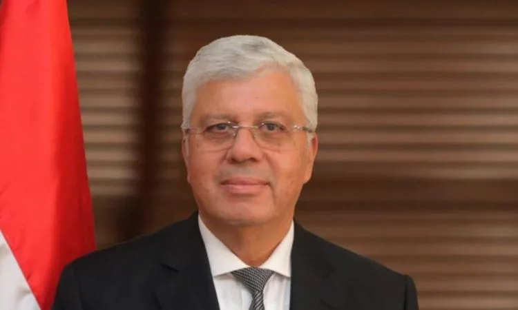 وزير التعليم العالي يعزز جاهزية المستشفيات الجامعية خلال فترة العيد