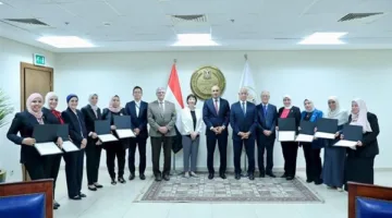 وزير التعليم ونائب رئيس “جايكا” يكرمان الدفعة الرابعة من مدربي أنشطة التوكاتسو