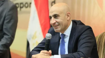 وزير التعليم يراقب امتحانات الثانوية العامة من المركز العملياتي في الوزارة